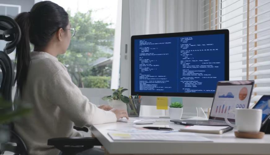 新疆企业数字化解决方案:机器学习赋能商业模式升级的核心路径
